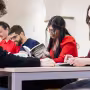 Studenti che studiano