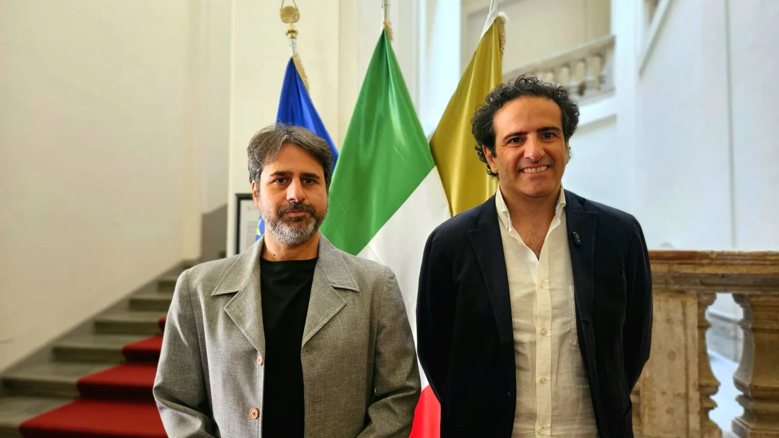 L'Assessore regionale Fabio Barcaioli e l'Amministratore Unico di ADISU Umbria, Giacomo Leonelli, insieme durante la conferenza stampa di presentazione del percorso di co-progettazione del 110Caffè.
