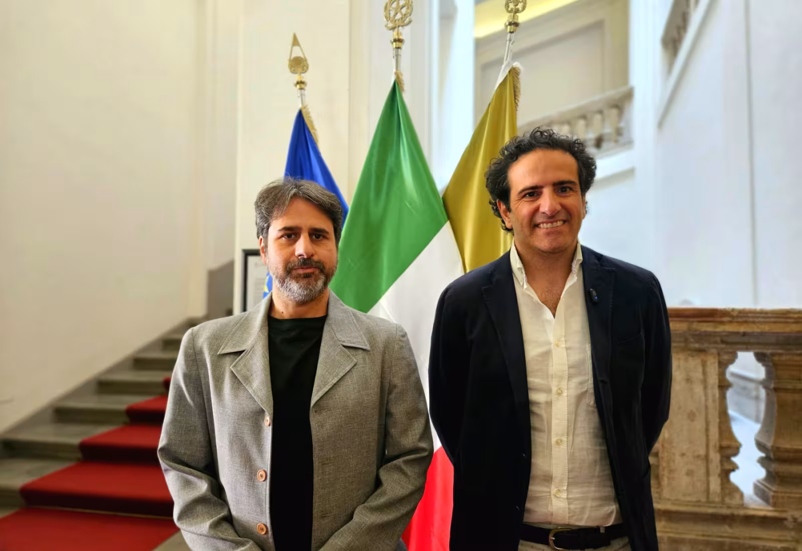 L'Assessore regionale Fabio Barcaioli e l'Amministratore Unico di ADISU Umbria, Giacomo Leonelli, insieme durante la conferenza stampa di presentazione del percorso di co-progettazione del 110Caffè.