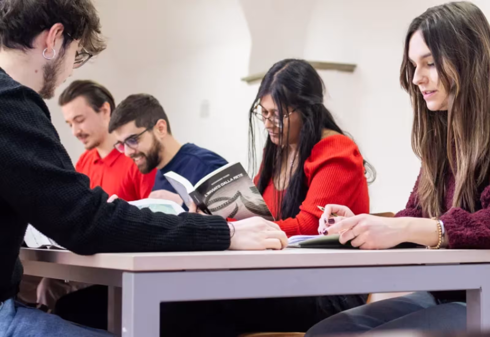 Studenti che studiano
